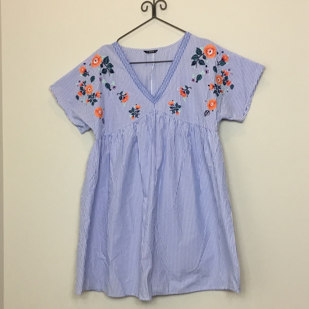 SHEIN Blue & White Striped V-Neck Floral Embroidered Tunic Dress size 2XL